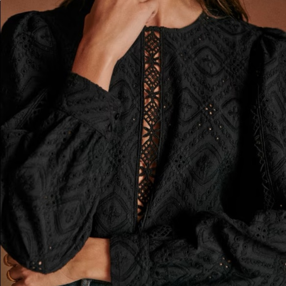Sezane Scarlett blouse - black lace - Picture 2 of 4